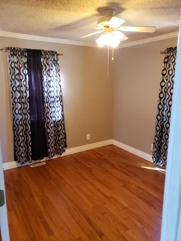 $95,000 | 1712 North B Street, Wellington, KS 67152