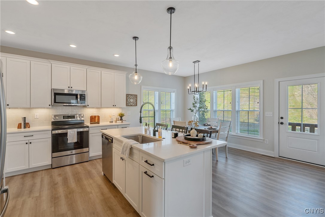 5952 Venus Path Camillus, NY 13209 - Photo 17 of 44