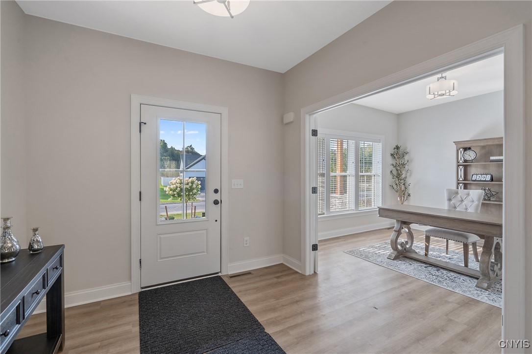 5952 Venus Path Camillus, NY 13209 - Photo 6 of 44