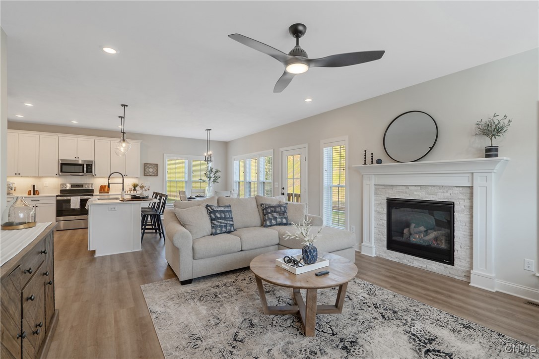 5952 Venus Path Camillus, NY 13209 - Photo 8 of 44