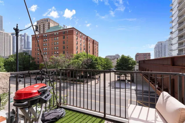 $2,795 | 1528 South Wabash Avenue, Unit 208, Chicago, IL 60605