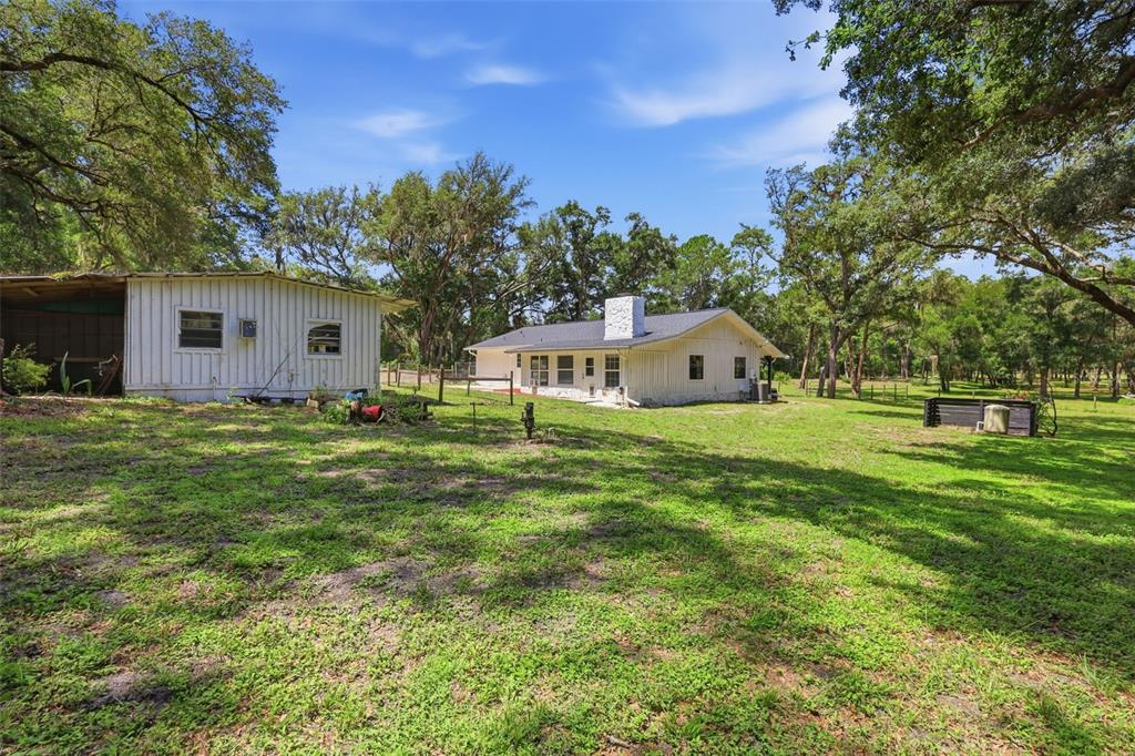 1095 South Ridgewood Avenue DeLand, FL 32720 - Photo 6 of 39