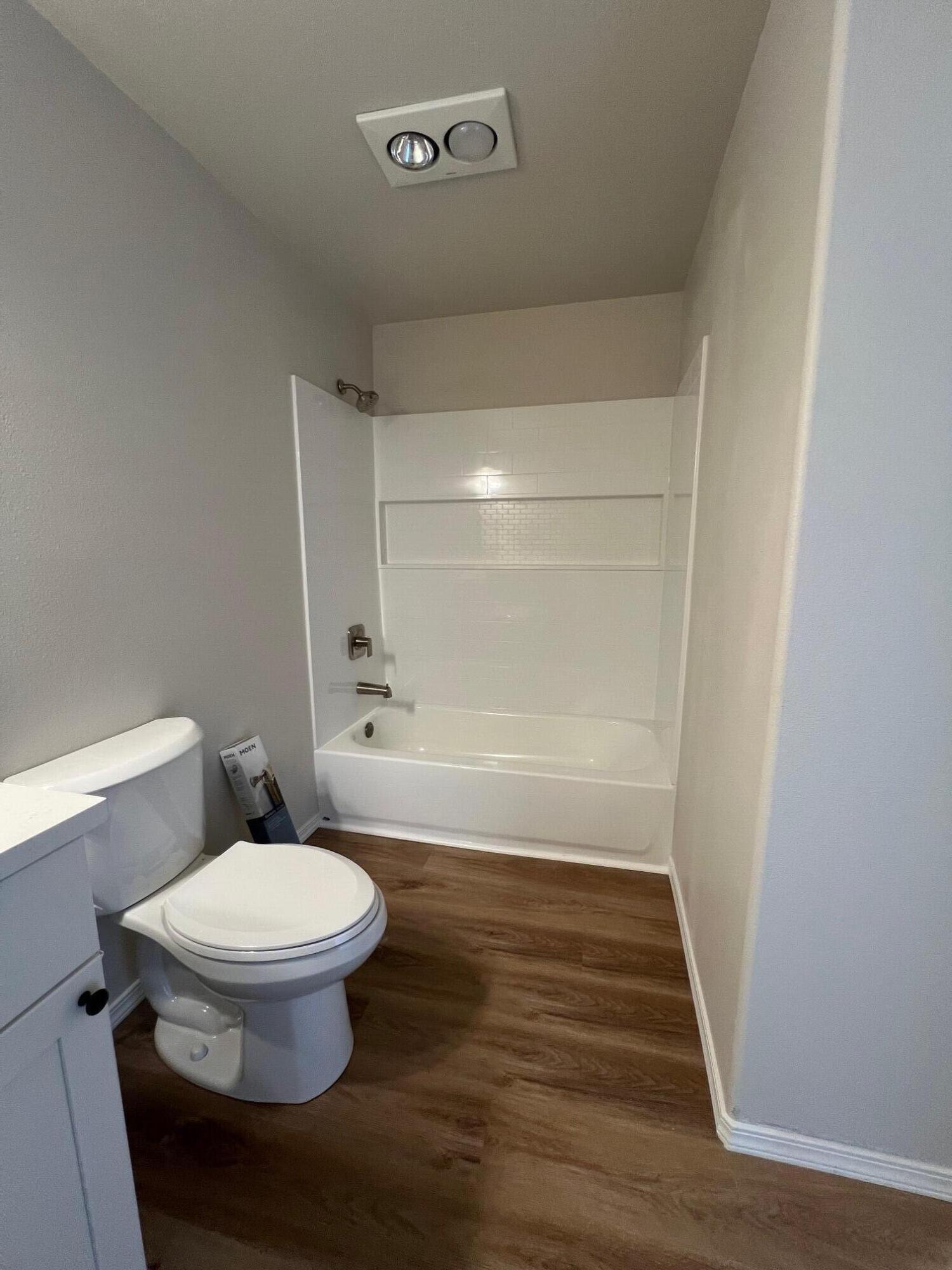 629 Deer Ridge Court Madras, OR 97741 - Photo 19 of 39 a bathroom with a toilet and a shower