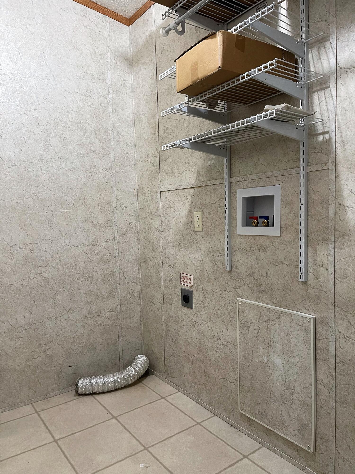 271 Roundtop Road Columbus, OH 43207 - Photo 16 of 16 Utility room