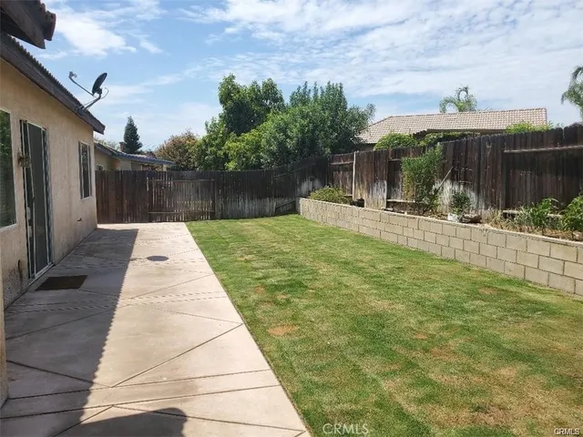 $2,600 | 11110 Snowcreek Falls Avenue, Bakersfield, CA 93312