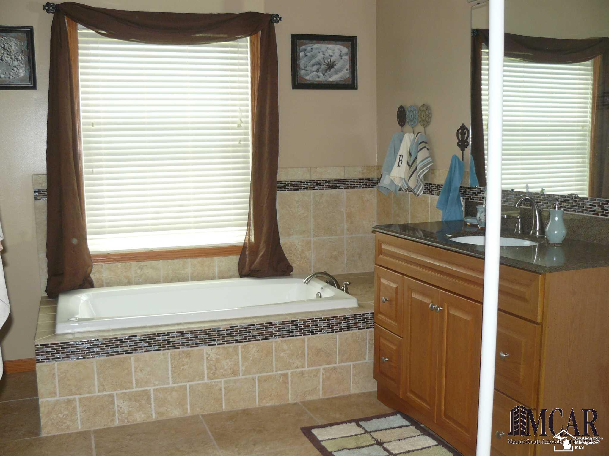 7855 War Road Newport, MI 48166 - Photo 20 of 45 21495658-19.JPG