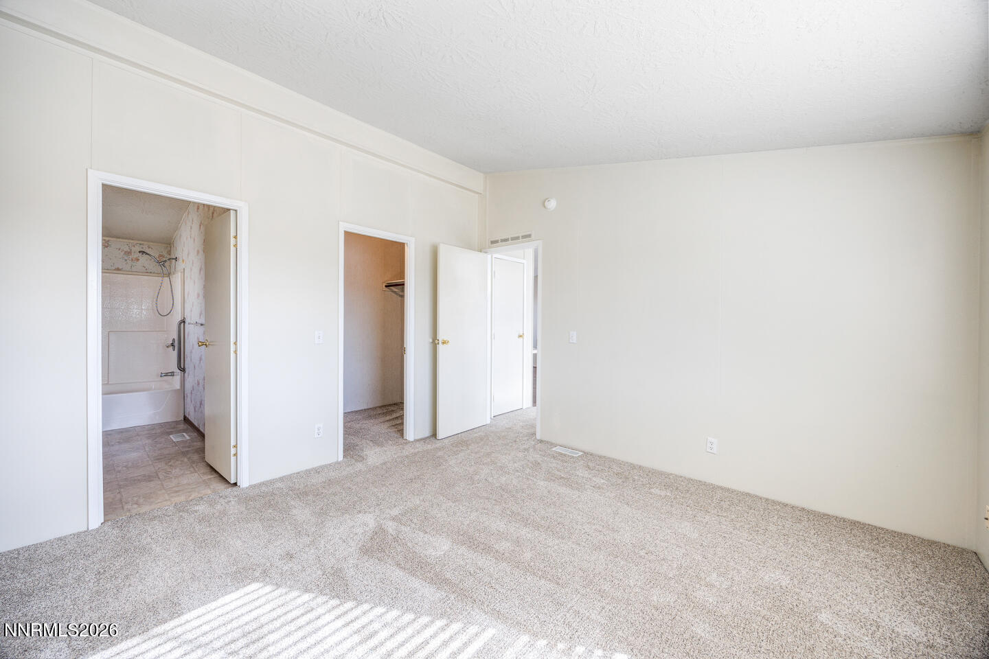6312 Sierra Way Fallon, NV 89406 - Photo 12 of 20 a view of an empty room