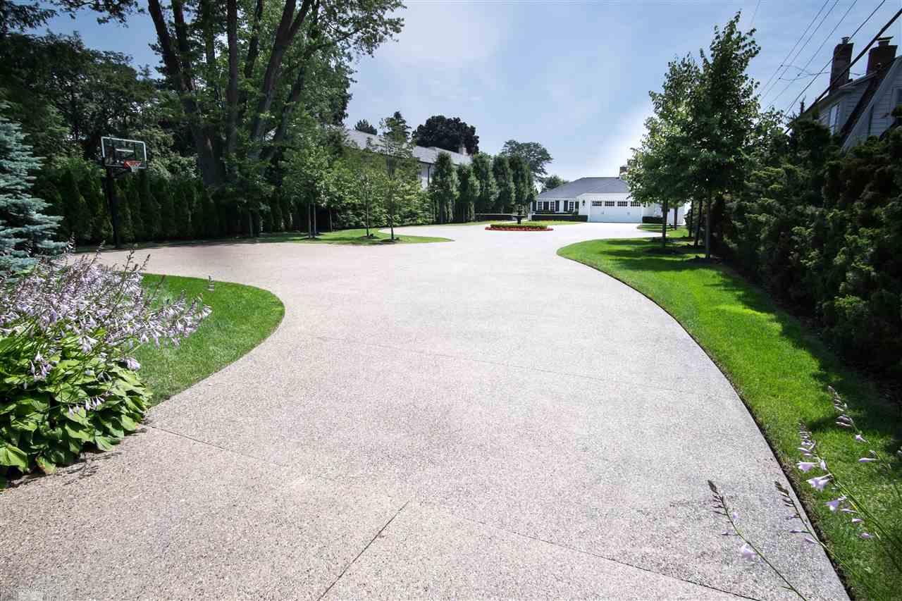 988 Lake Shore Road Grosse Pointe Shores, MI 48236 - Photo 55 of 60