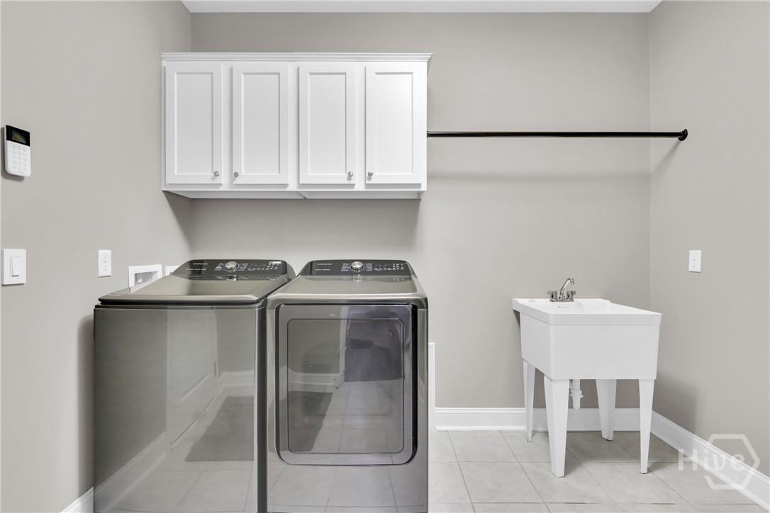 115 Danbury Court Pooler, GA 31322 - Photo 15 of 34 Custom Walk in closet