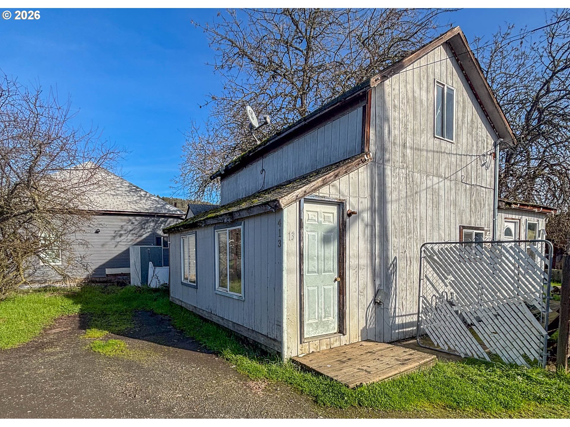 413 Northeast Nash Street Roseburg, OR 97470 - Photo 1 of 26