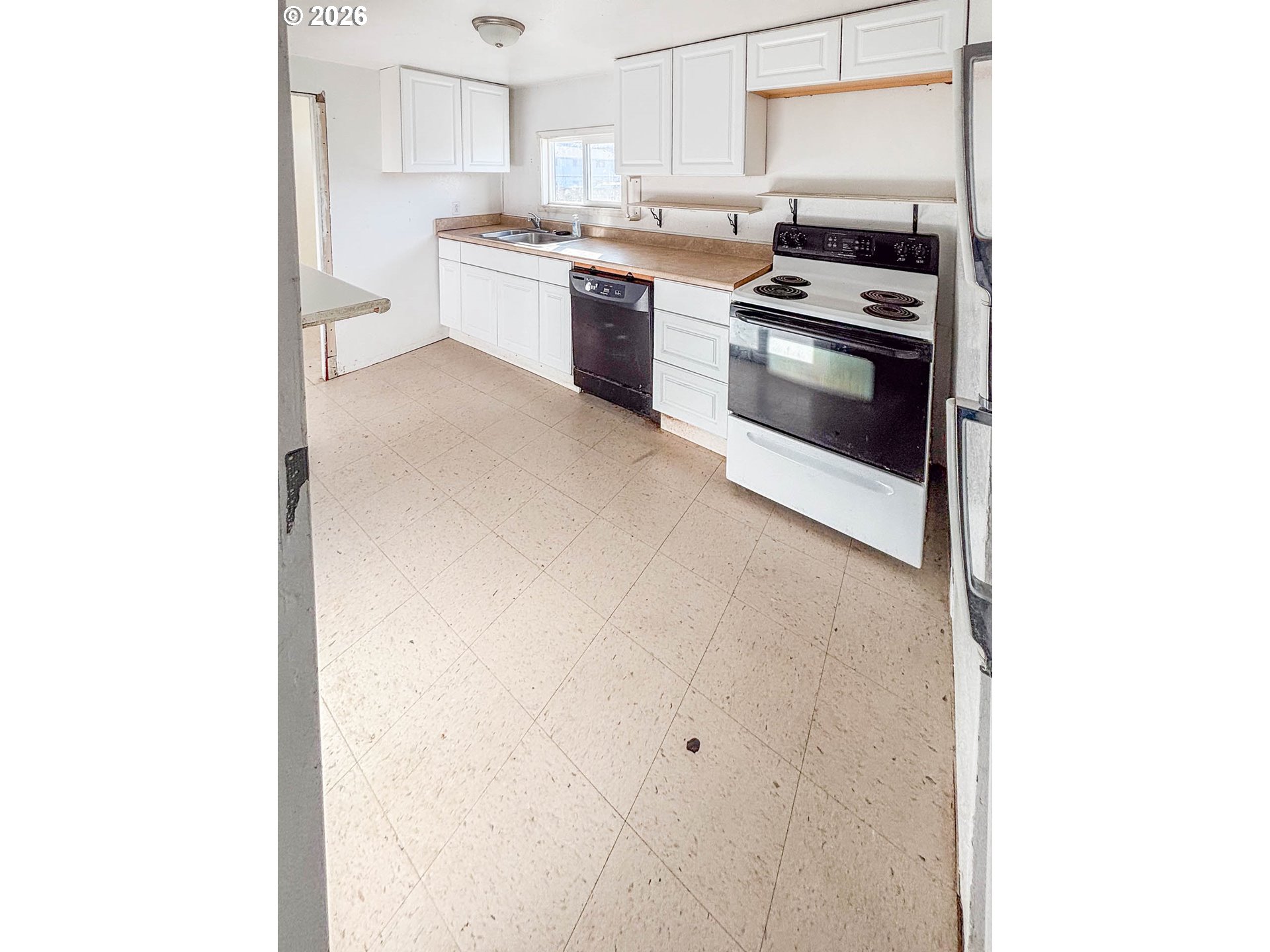 413 Northeast Nash Street Roseburg, OR 97470 - Photo 6 of 26