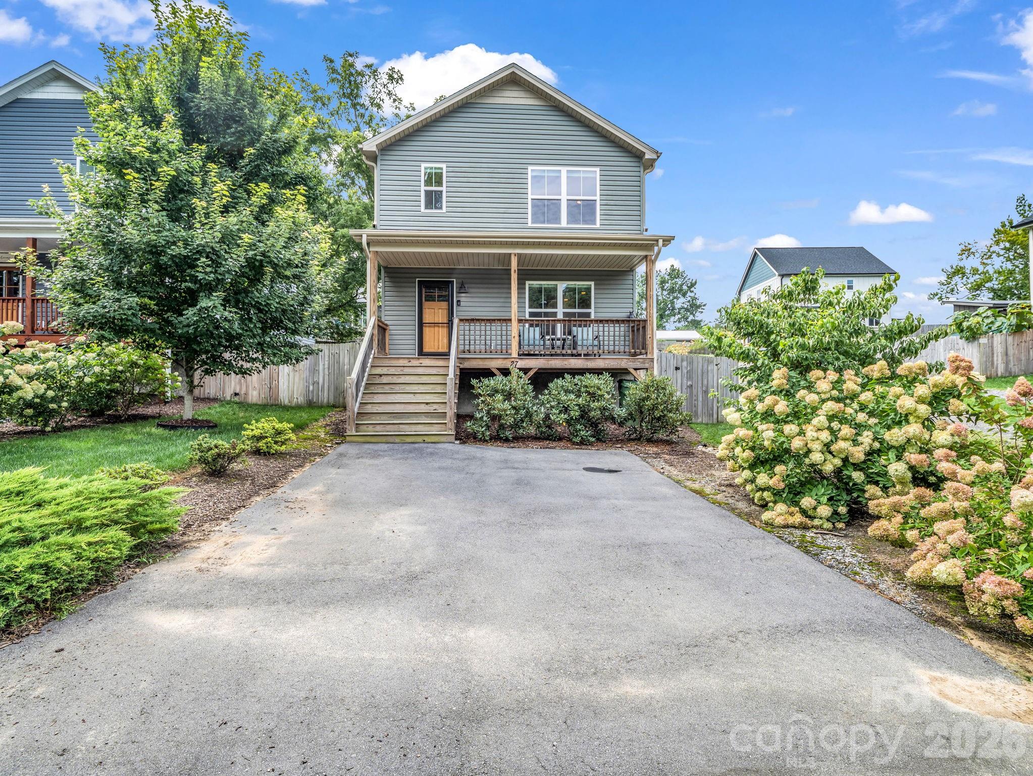 27 Busbee View Road Asheville, NC 28803 - Photo 2 of 43 Gallery Image 2