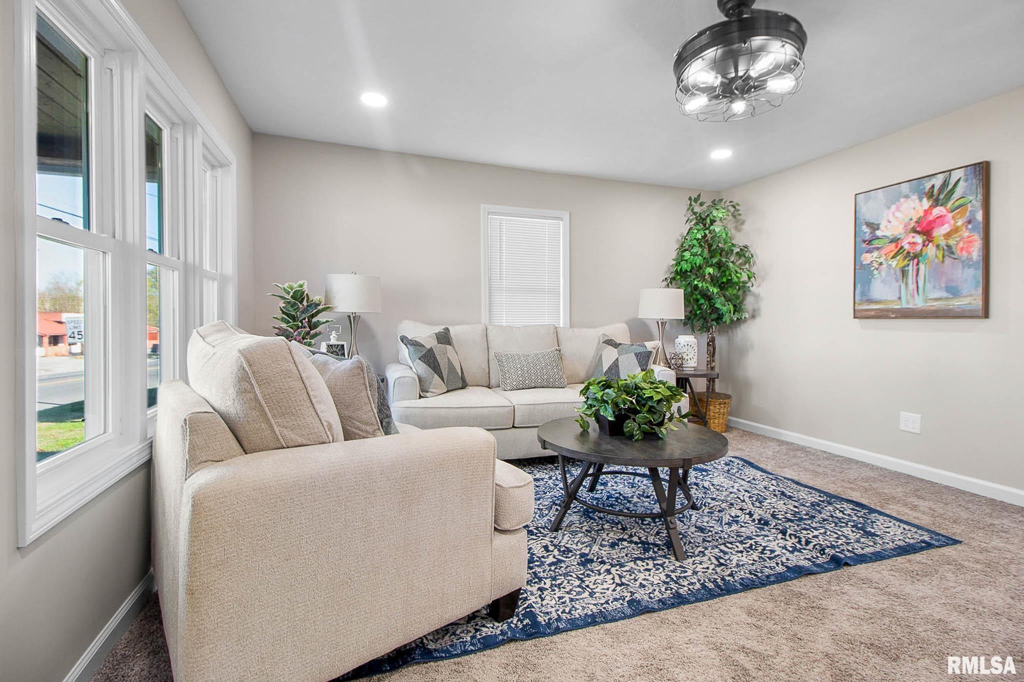 1208 East Main Street Benton, IL 62812 - Photo 5 of 30