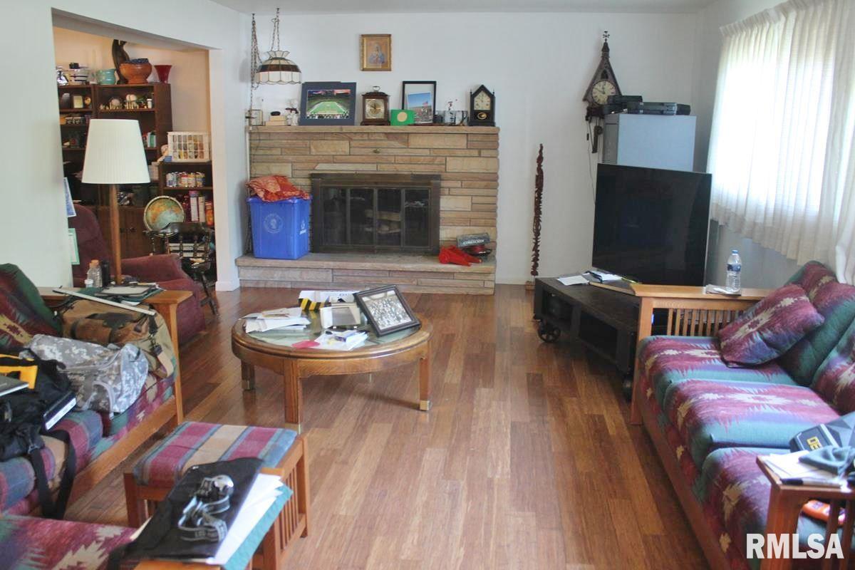 1003 Kingsbury Road Washington, IL 61571 - Photo 3 of 24 Gallery Image 3