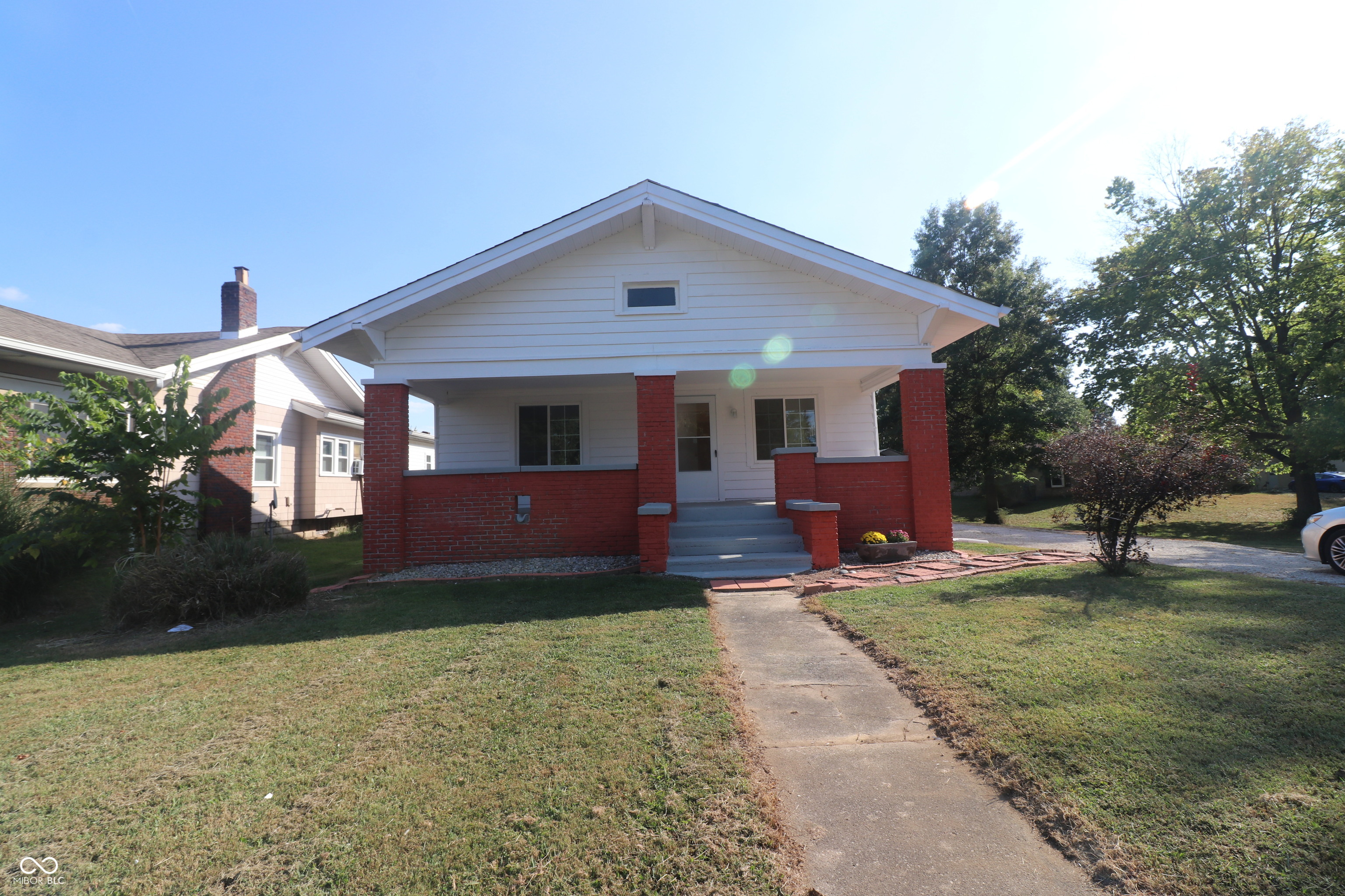 1625 East Thompson Road Indianapolis, IN 46227 - Photo 3 of 30 Gallery Image 3