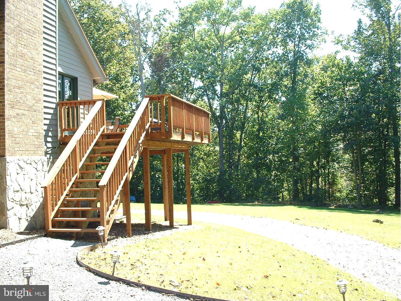 38562 Lime Kiln Road Leesburg, VA 20175 - Photo 2 of 17 Exterior (General)