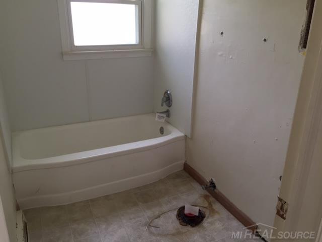 21403 Dexter Boulevard Warren, MI 48089 - Photo 5 of 11