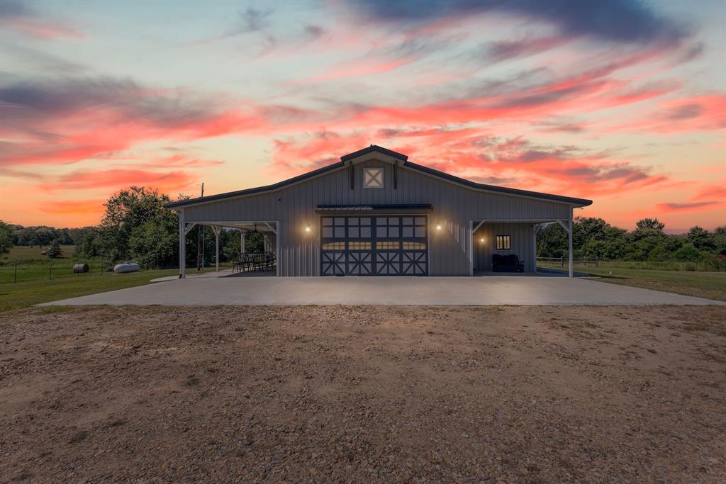2072 East US 69 Emory, TX 75440 - Photo 39 of 39 a front view of a house with a yard