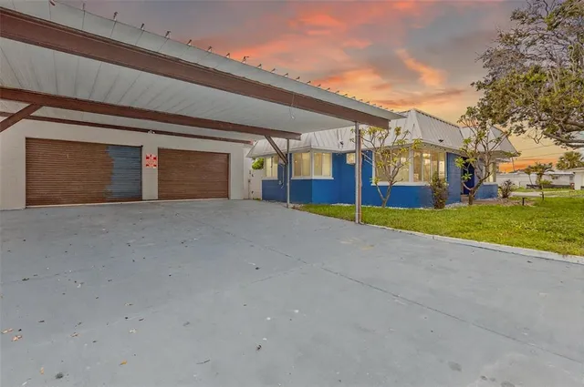 $2,195 | 14060 Miramar Avenue, Unit 1 2 3 4, Madeira Beach, FL 33708