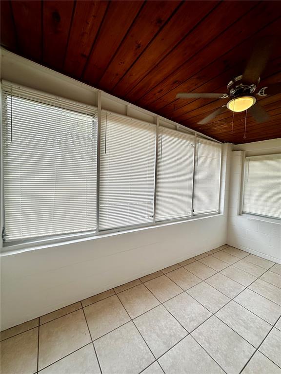 1624 Queensway Road Orlando, FL 32808 - Photo 8 of 12