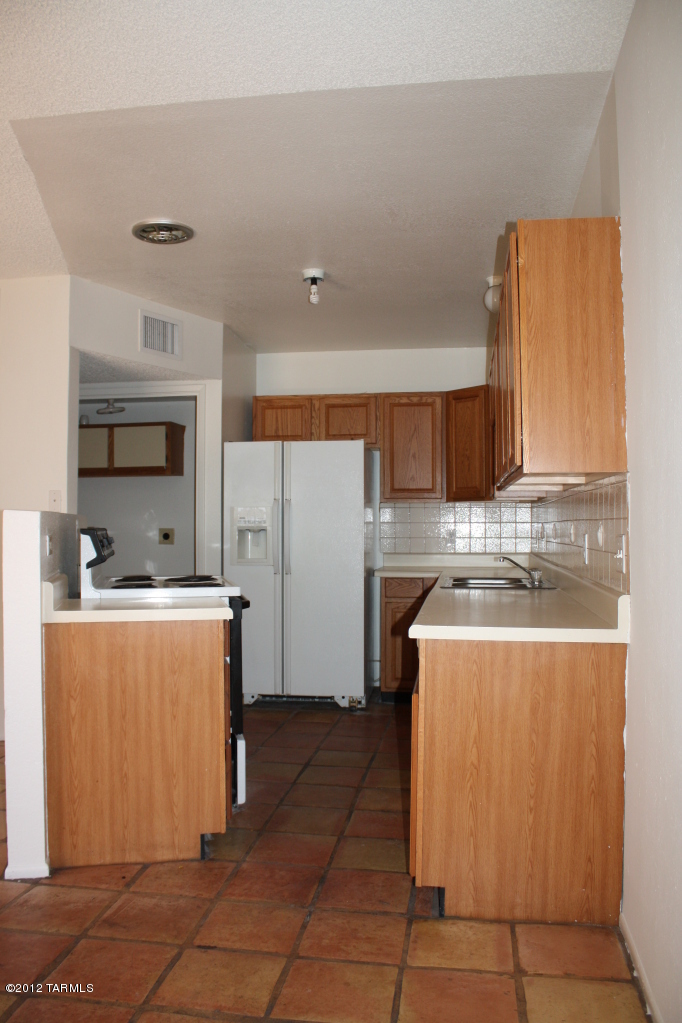 316 West King Road Tucson, AZ 85705 - Photo 3 of 19 Gallery Image 3