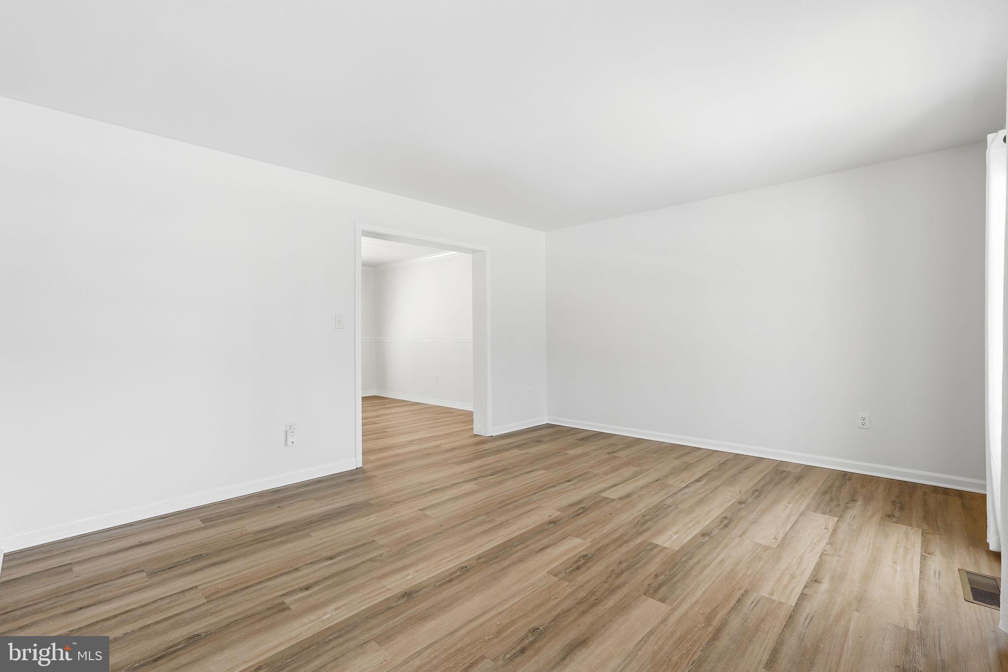 35298 Scotland Heights Road Round Hill, VA 20141 - Photo 11 of 48