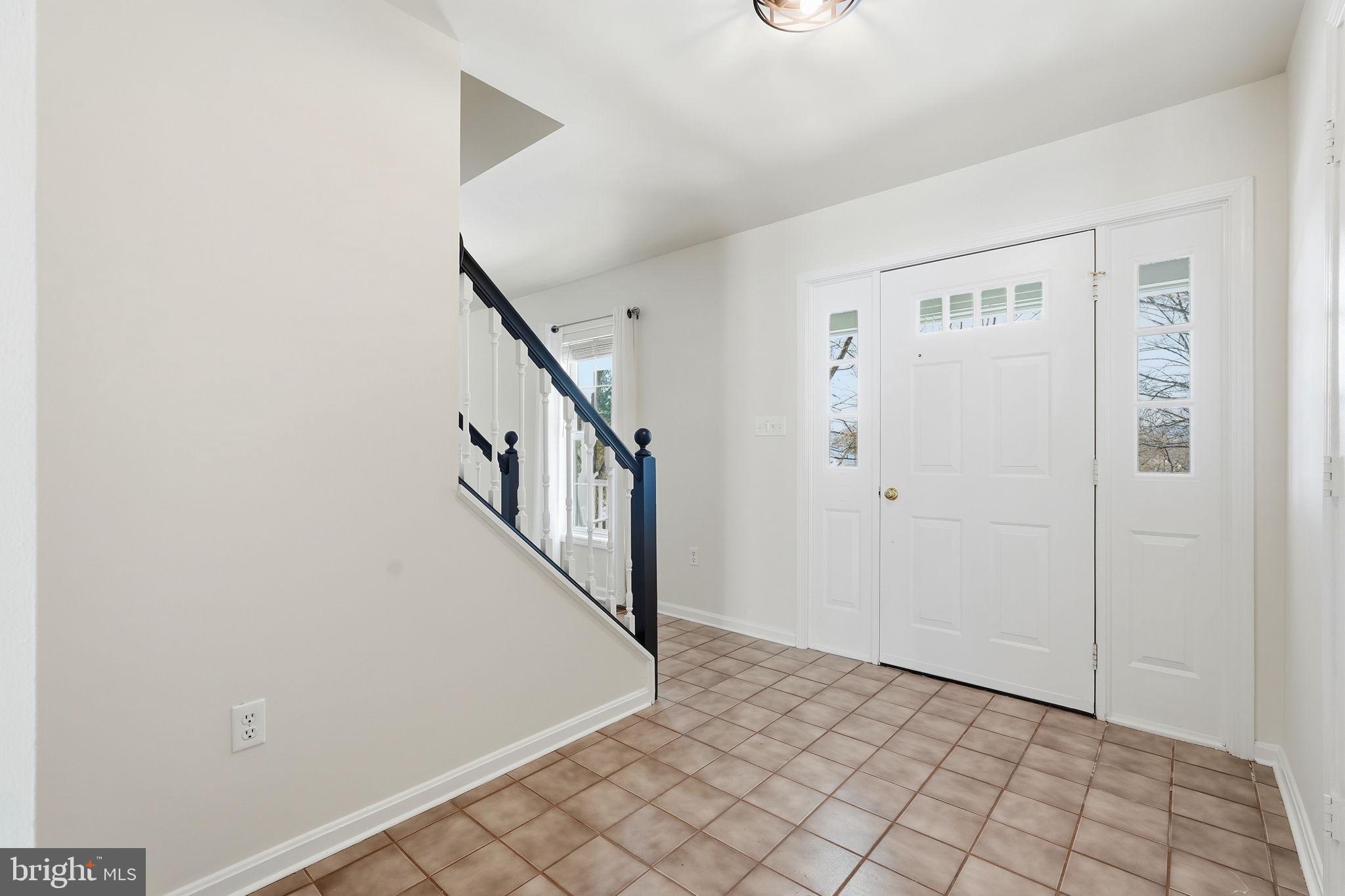 35298 Scotland Heights Road Round Hill, VA 20141 - Photo 4 of 48