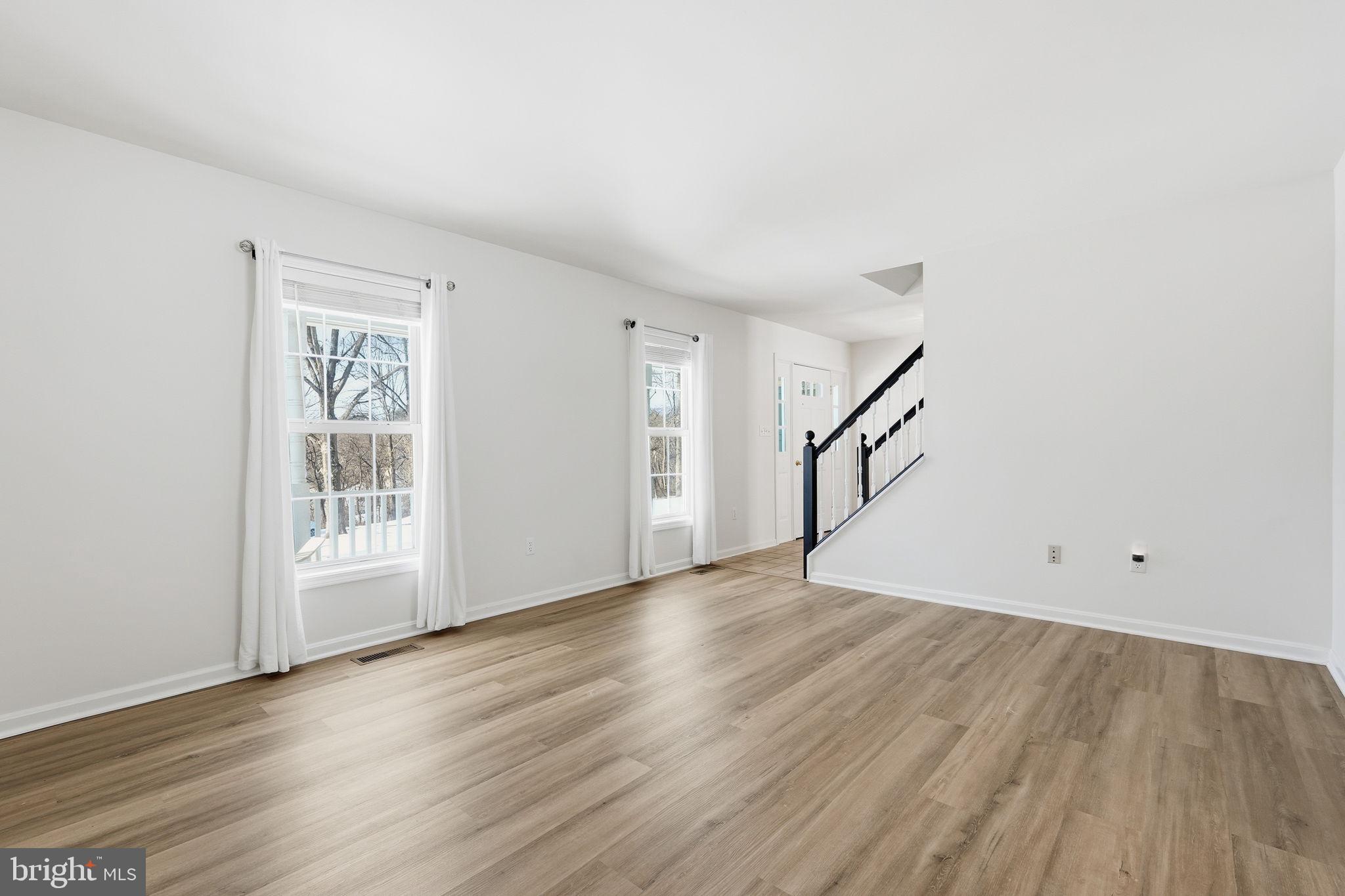 35298 Scotland Heights Road Round Hill, VA 20141 - Photo 6 of 48