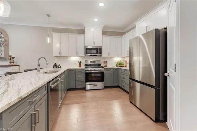 $525,000 | 7010 Westfield Vlg Circle, Summerfield, NC 27358