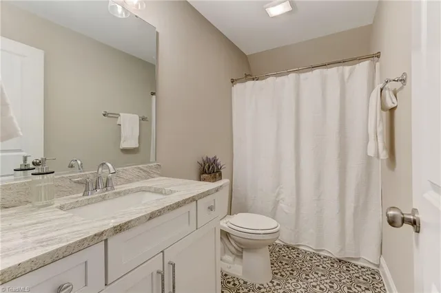 $525,000 | 7010 Westfield Vlg Circle, Summerfield, NC 27358