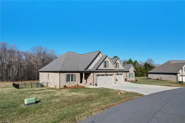$525,000 | 7010 Westfield Vlg Circle, Summerfield, NC 27358