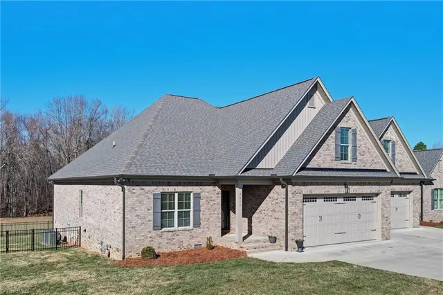 $525,000 | 7010 Westfield Vlg Circle, Summerfield, NC 27358