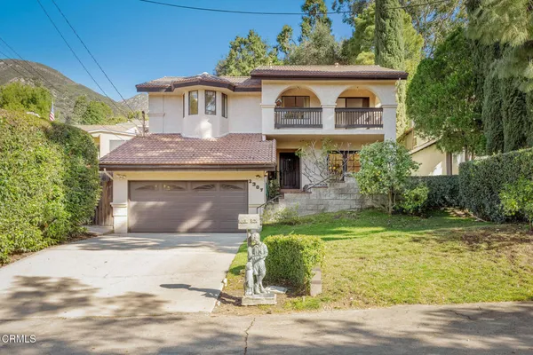 $1,699,000 | 2307 Dorothy Street, La Crescenta, CA 91214