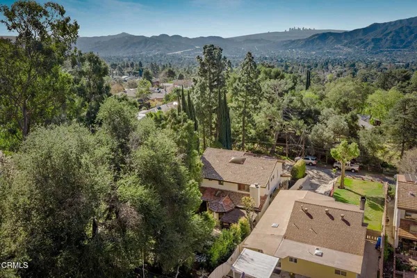 $1,649,000 | 2307 Dorothy Street, La Crescenta, CA 91214
