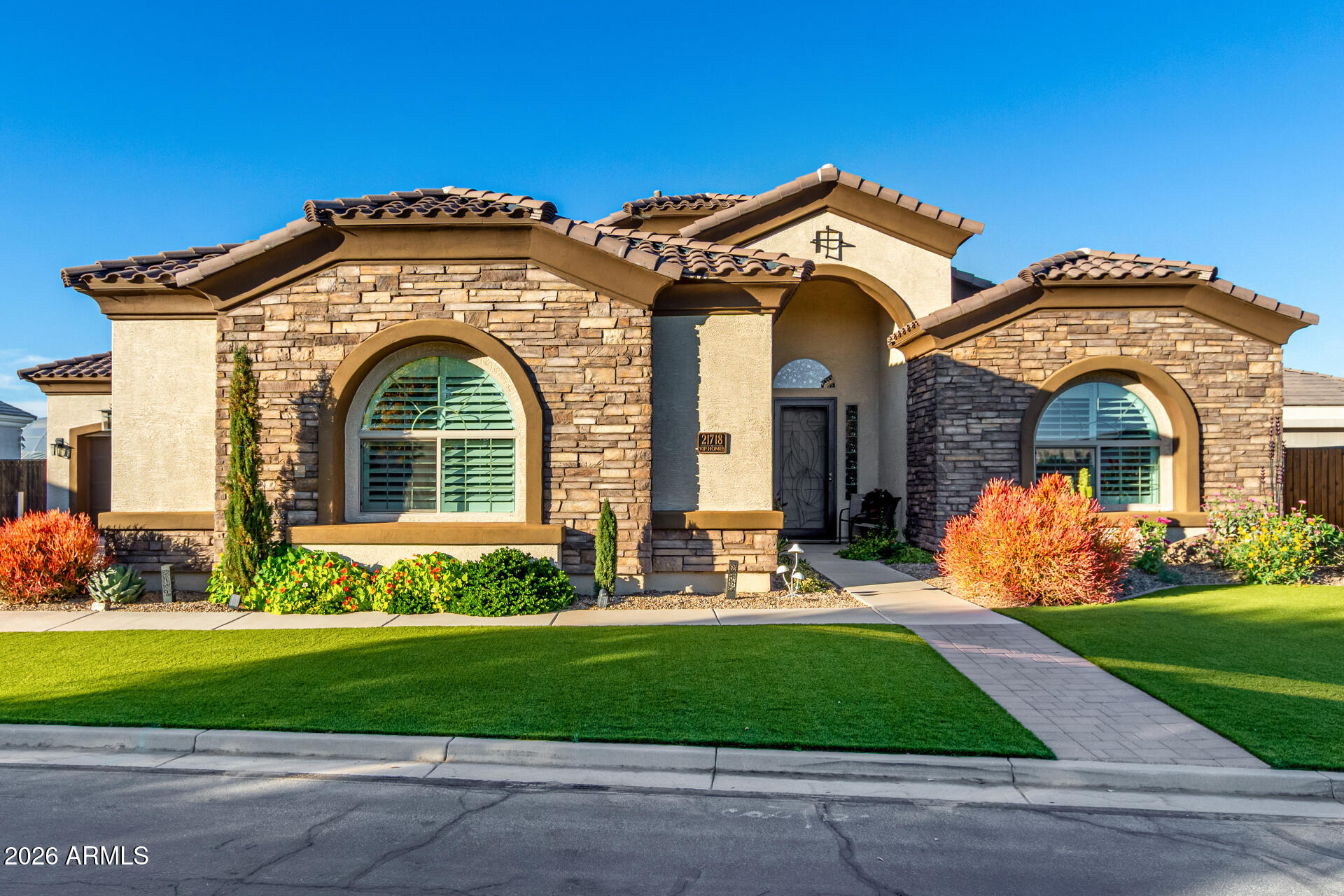 21718 East Camacho Road Queen Creek, AZ 85142 - Photo 8 of 75