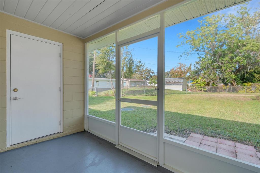 2716 Hardin Combee Road Lakeland, FL 33801 - Photo 21 of 32 a view of a room with yard from balcony
