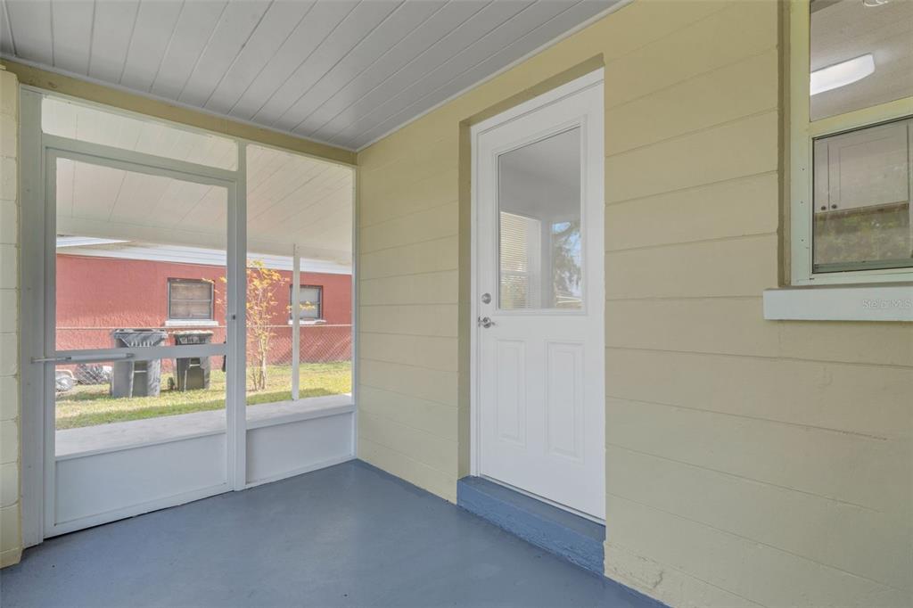 2716 Hardin Combee Road Lakeland, FL 33801 - Photo 22 of 32 a view of an empty room and window