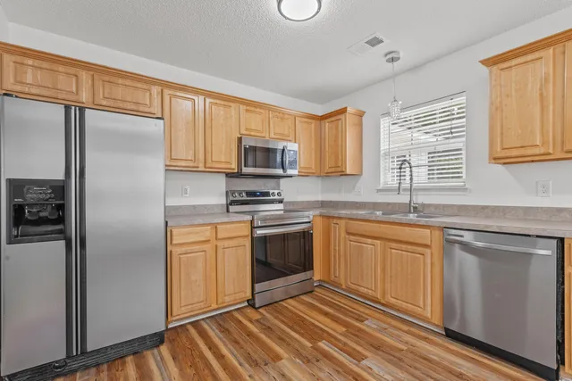 $286,500 | 211 Bainsbury Lane, Summerville, SC 29483