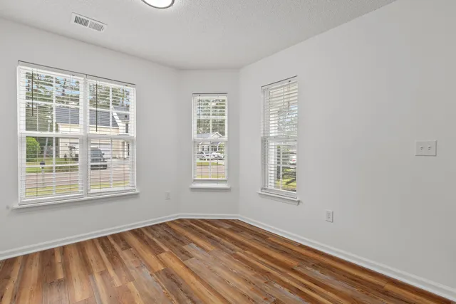 $286,500 | 211 Bainsbury Lane, Summerville, SC 29483