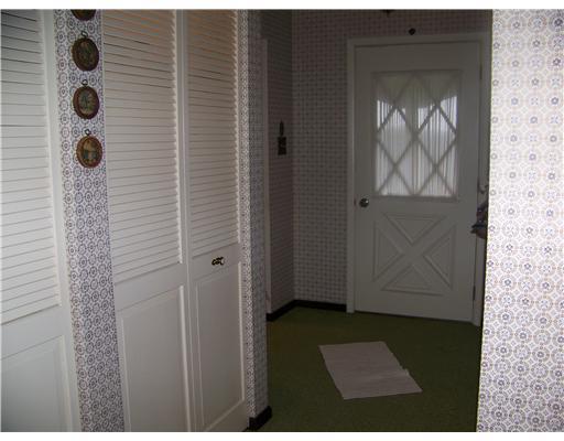 193 Park Road Beaver Falls, PA 15010 - Photo 6 of 6 Entry/Foyer.