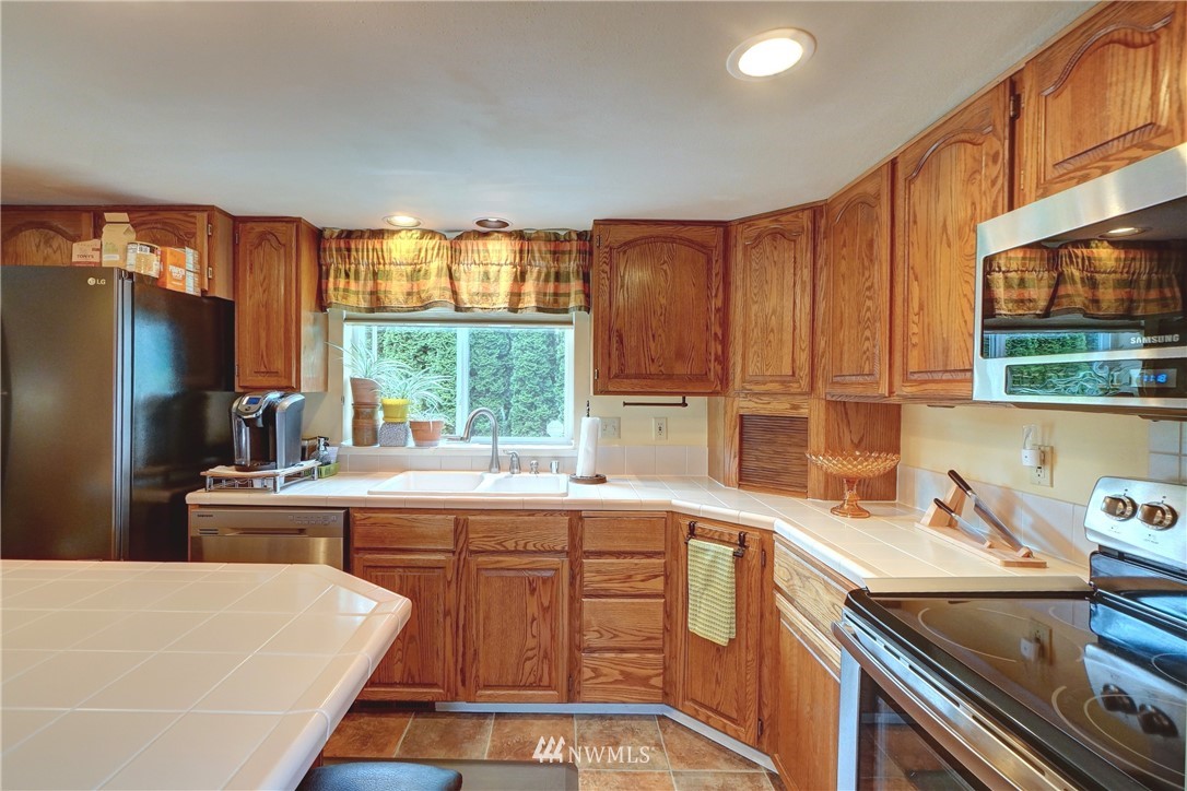 720 East Old Ranch Road Allyn, WA 98524 - Photo 14 of 36 Gallery Image 14