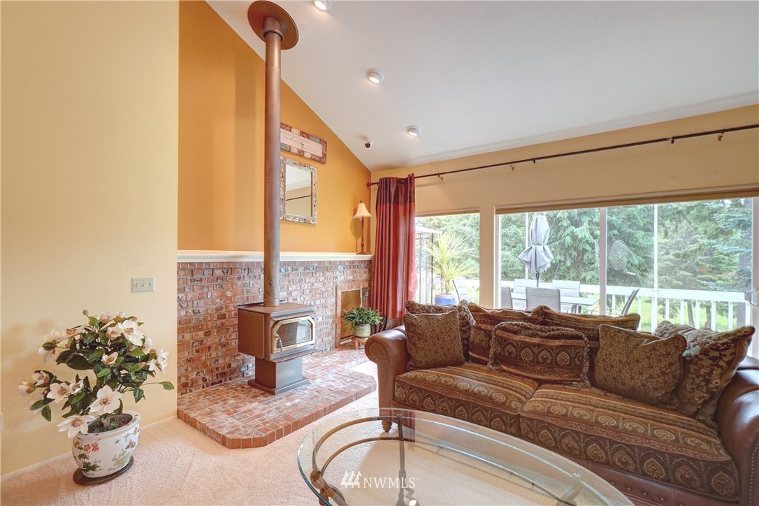 720 East Old Ranch Road Allyn, WA 98524 - Photo 9 of 36 Gallery Image 9
