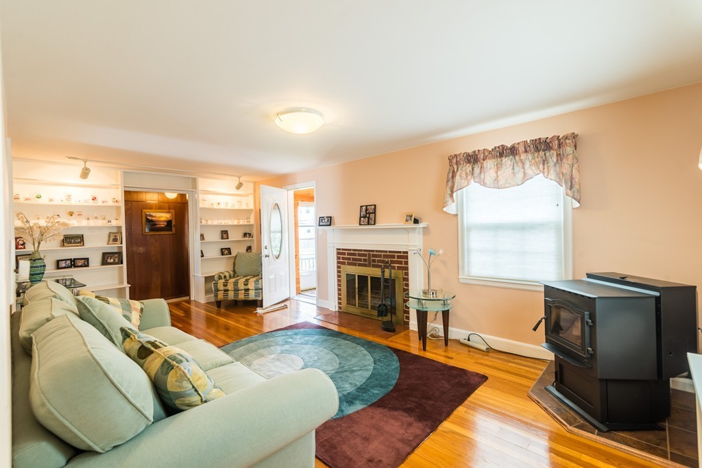 4 Stoneleigh Road Worcester, MA 01606 - Photo 16 of 27 Gallery Image 16