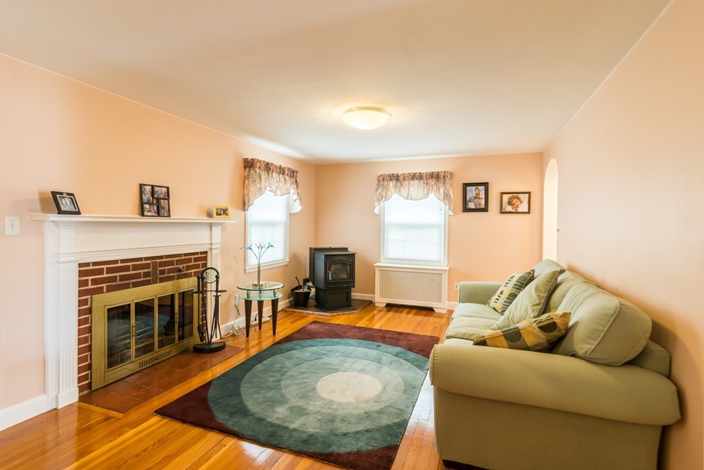 4 Stoneleigh Road Worcester, MA 01606 - Photo 17 of 27 Gallery Image 17