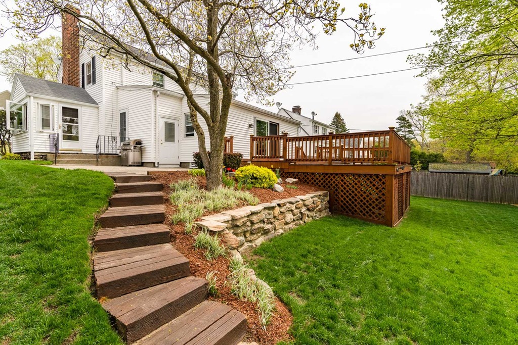 4 Stoneleigh Road Worcester, MA 01606 - Photo 6 of 27 Gallery Image 6