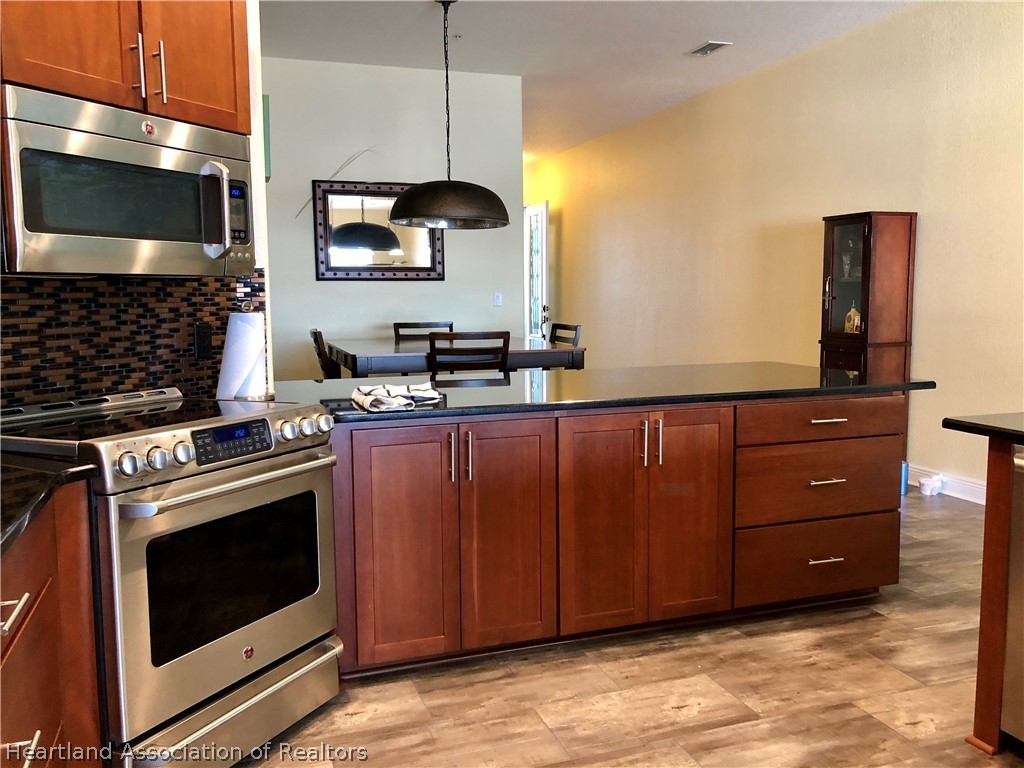 1116 Lake June Road Lake Placid, FL 33852 - Photo 13 of 31 Gallery Image 13