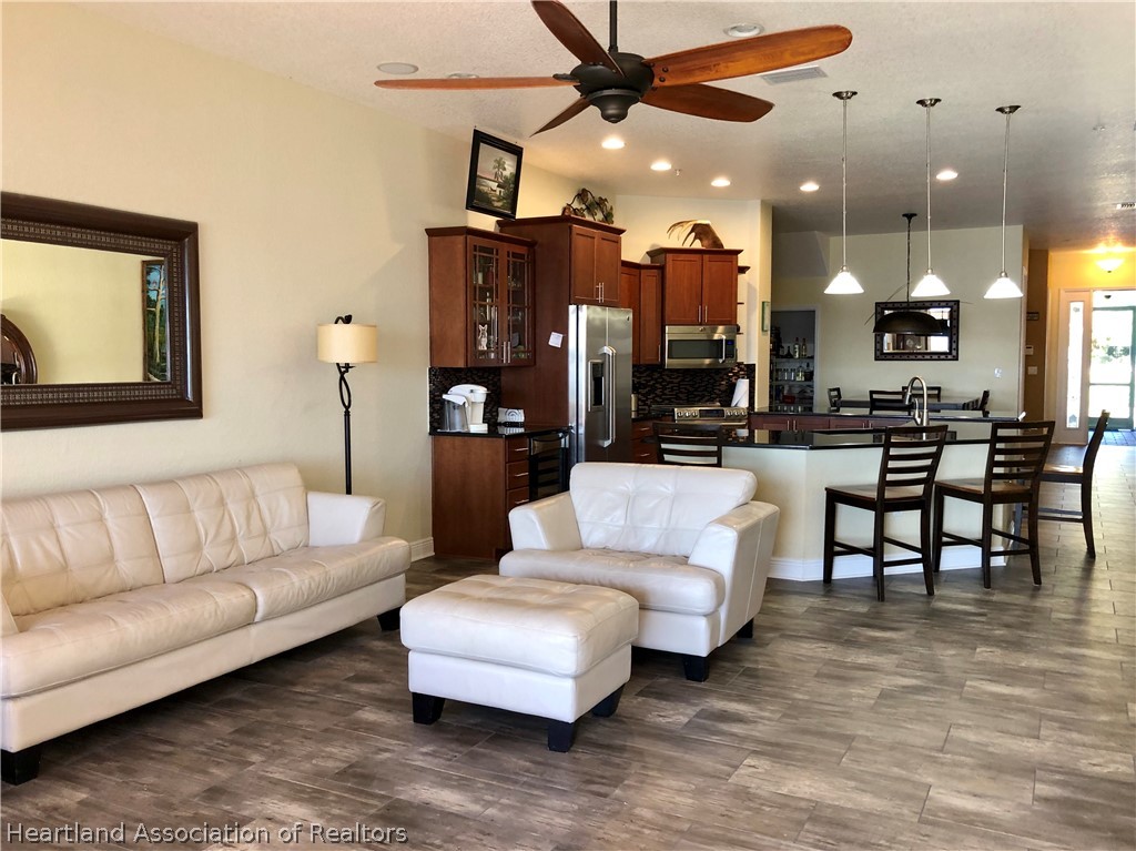 1116 Lake June Road Lake Placid, FL 33852 - Photo 5 of 31 Gallery Image 5