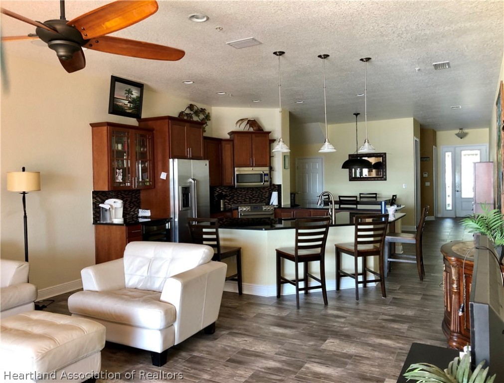 1116 Lake June Road Lake Placid, FL 33852 - Photo 7 of 31 Gallery Image 7