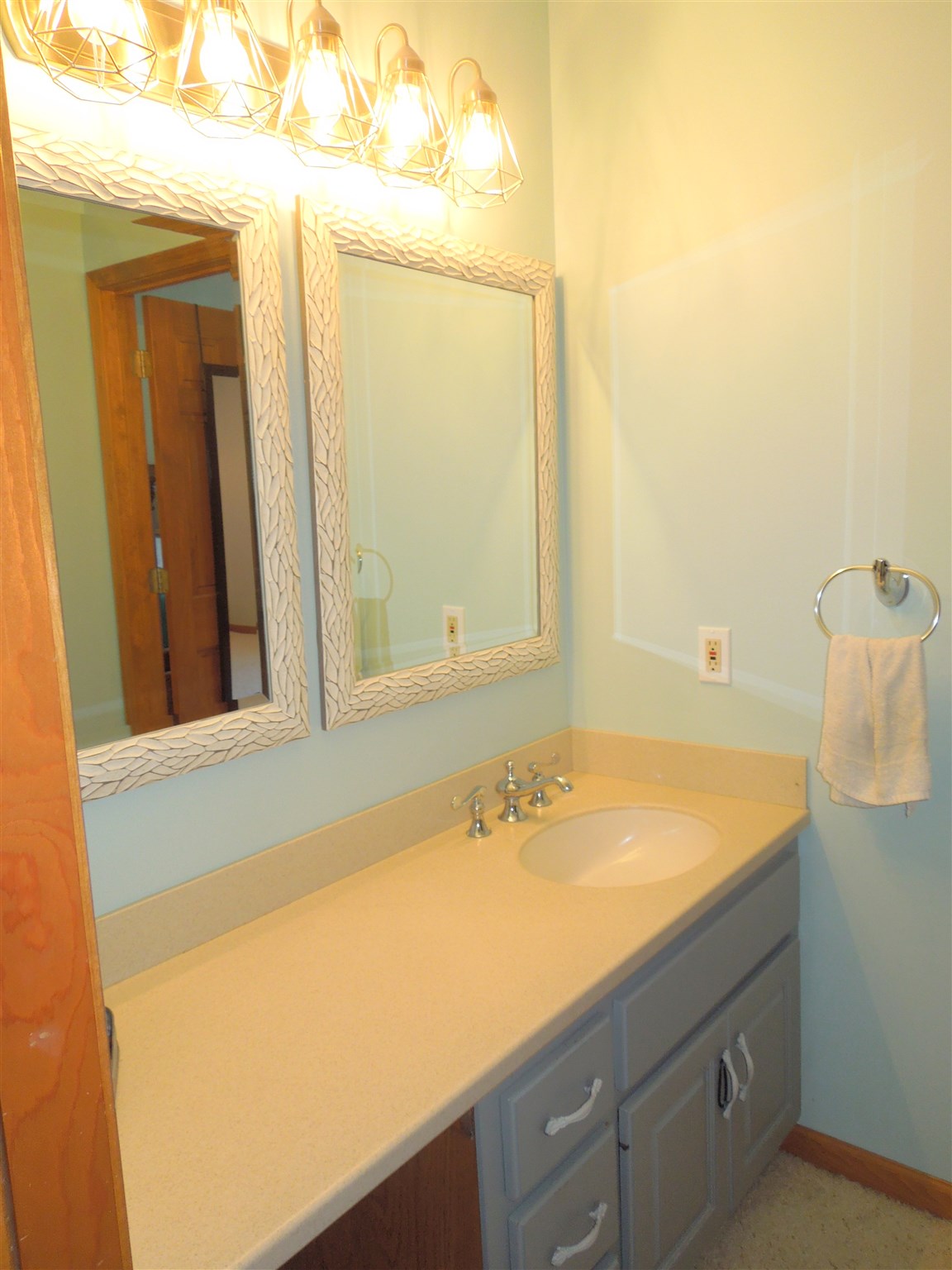 4524 Hursh Road Fort Wayne, IN 46845 - Photo 17 of 35 Gallery Image 17