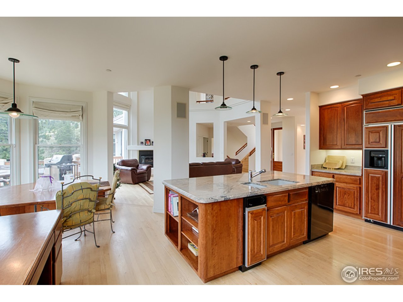 145 West Coach Road Boulder, CO 80302 - Photo 9 of 20 Kitchen with nook
